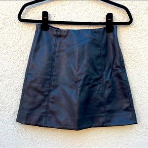 Babaton Aritzia Vegan Leather Skirt Sz 0